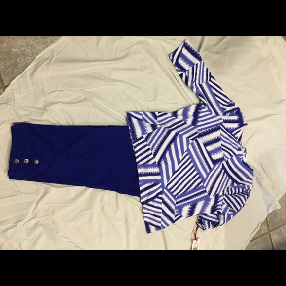 Ruby Rd. Abstract Royal & periwinkle top - Picture 4 of 4